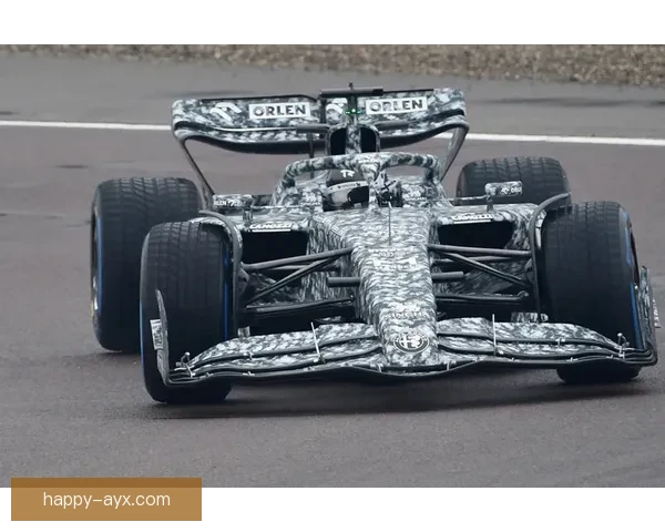 梅赛德斯赛车全新赛季布局曝光 F1争冠格局引关注